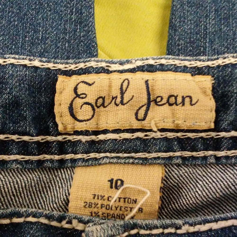 RESALE LOTS | 5 Assorted Pre-Loved Women Jeans - Picture 10 of 16